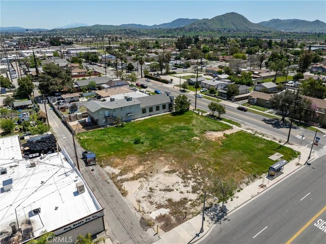 158 N La Cadena Dr, Colton, CA 92324