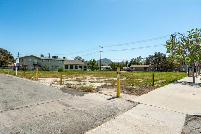 158 N La Cadena Dr, Colton, CA 92324