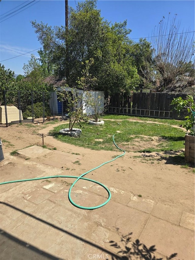 1861 N Lilac Ave, Rialto, CA 92376 - view of yard with fence