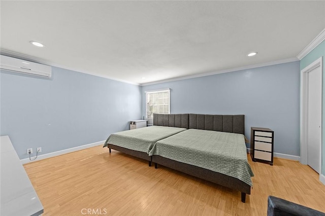 bedroom with recessed lighting, a wall mounted air conditioner, baseboards, ornamental molding, and wood finished floors