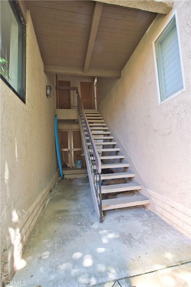 17114 Bluewater Ln Unit 141, Huntington Beach, CA 92649 - view of staircase