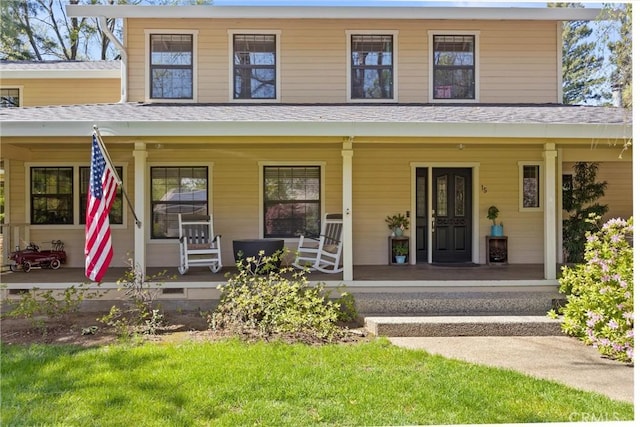 15 Quadra Ct, Chico, CA 95928 - view of front of property featuring a porch and roof with shingles