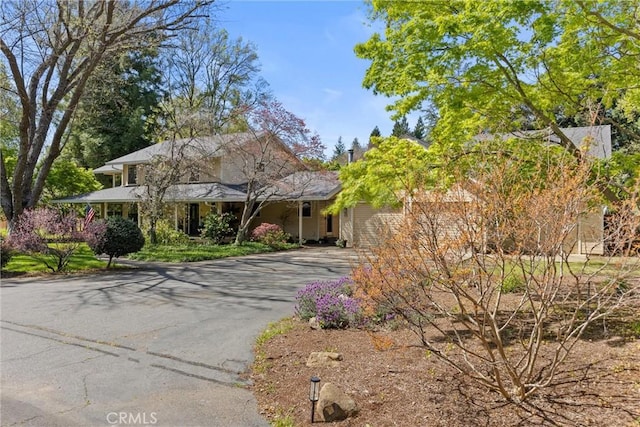 15 Quadra Ct, Chico, CA 95928 - view of front of house featuring driveway