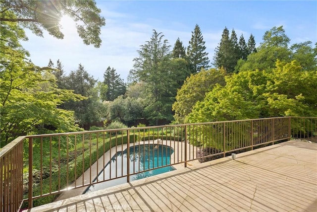 15 Quadra Ct, Chico, CA 95928 - view of wooden deck