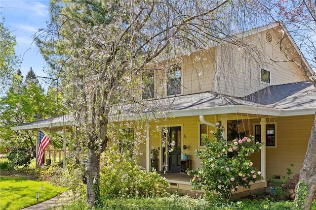 15 Quadra Ct, Chico, CA 95928 - rear view of property with covered porch and roof with shingles