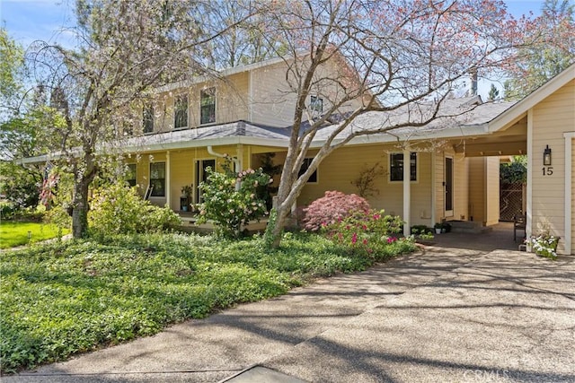 15 Quadra Ct, Chico, CA 95928 - view of front of property with a porch and driveway