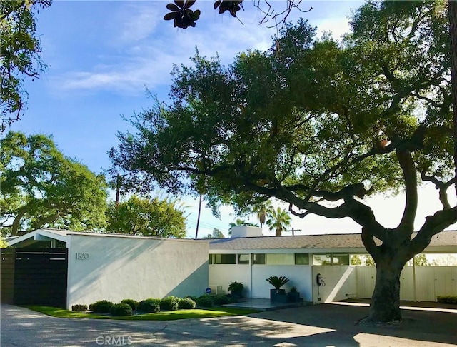 exterior space featuring fence