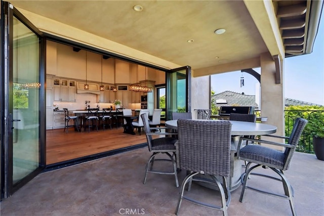 121 Avenida Pizarro, San Clemente, CA 92672 - view of patio / terrace with outdoor dining space