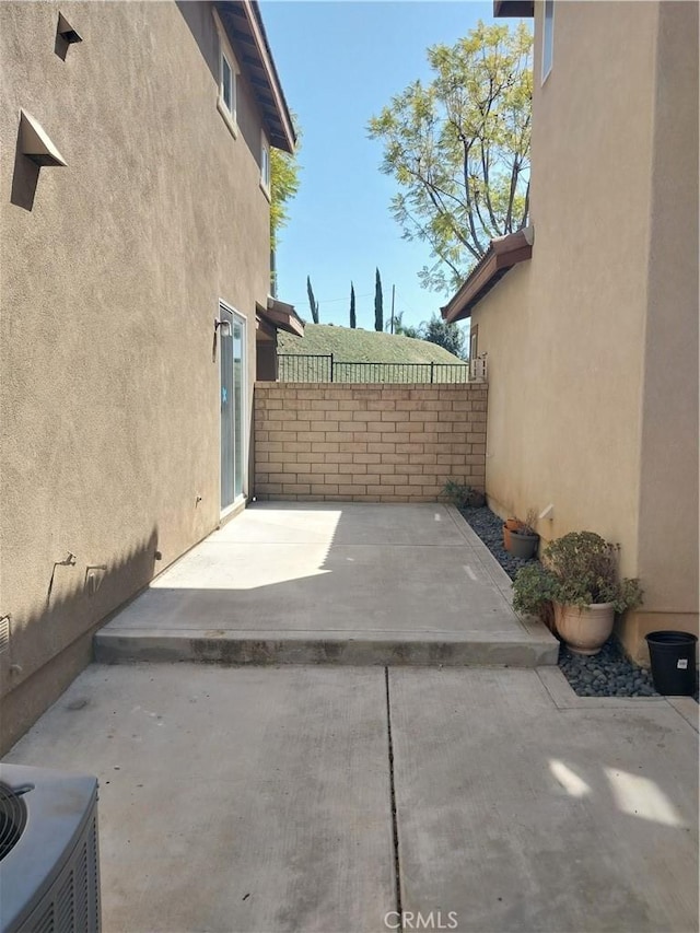 9772 Edenbrook Dr, Riverside, CA 92503 - photo 14