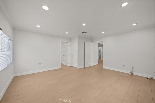 5025 Noble Ave, Sherman Oaks, CA 91403 - empty room with recessed lighting, light wood finished floors, baseboards, and crown molding