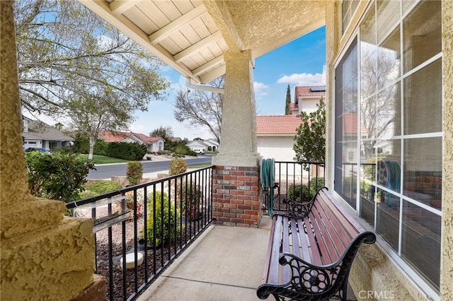 40824 Cobblestone Ct, Palmdale, CA 93551 - balcony featuring a porch