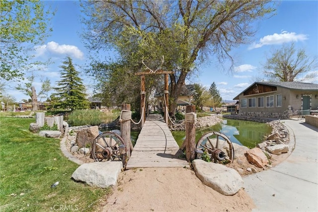 20130 Monte Vista Rd, Apple Valley, CA 92308 - view of property's community with a yard