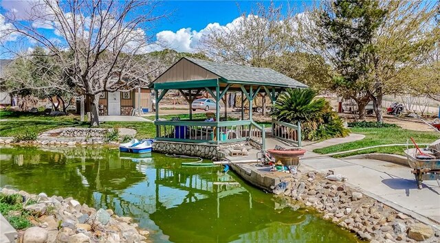 20130 Monte Vista Rd, Apple Valley, CA 92308 - surrounding community with a water view and a gazebo