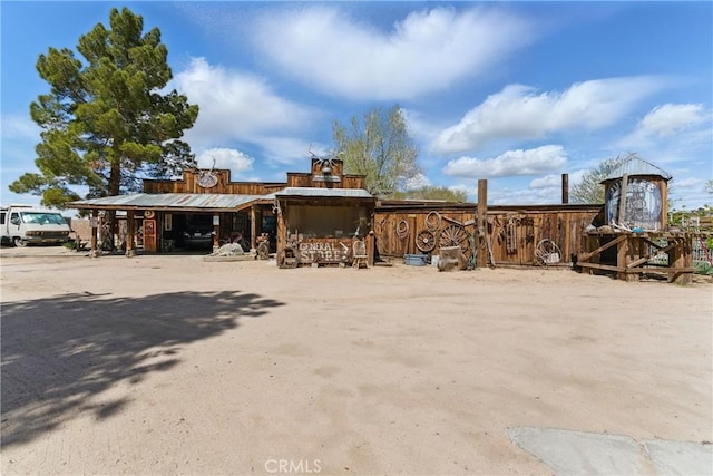 20130 Monte Vista Rd, Apple Valley, CA 92308 - exterior space