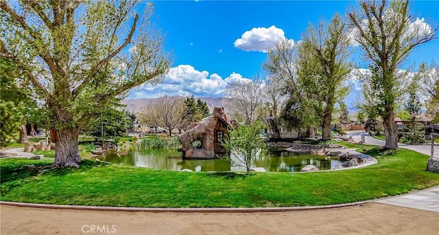 20130 Monte Vista Rd, Apple Valley, CA 92308 - view of property's community with a mountain view and a lawn