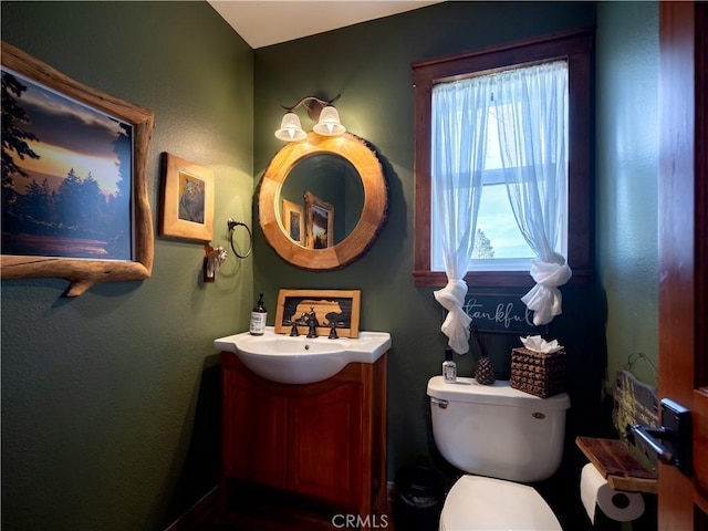 813 Brentwood Dr, Lake Arrowhead, CA 92352 - bathroom with vanity and toilet