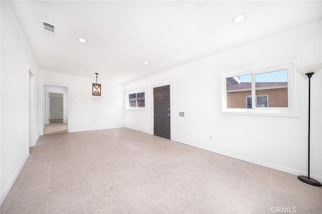 6160 California Ave, Long Beach, CA 90805 - spare room with recessed lighting, visible vents, and baseboards