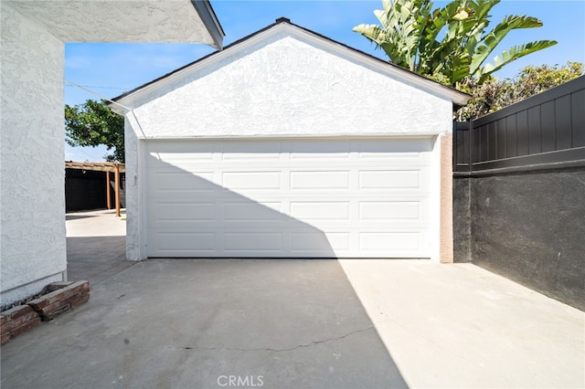 3533 Deerford St, Lakewood, CA 90712 - garage featuring fence