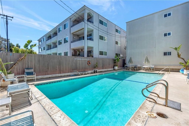 444 Obispo Ave Unit 201, Long Beach, CA 90814 - community pool with a fenced backyard