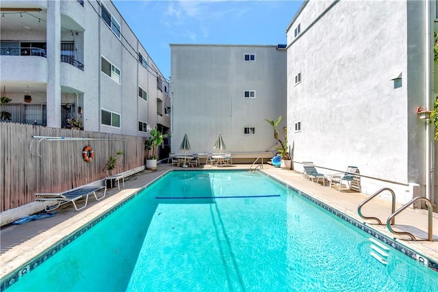 444 Obispo Ave Unit 201, Long Beach, CA 90814 - community pool featuring fence and a patio