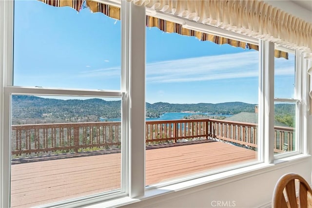 29083 Mammoth Dr, Lake Arrowhead, CA 92352 - deck featuring a water view