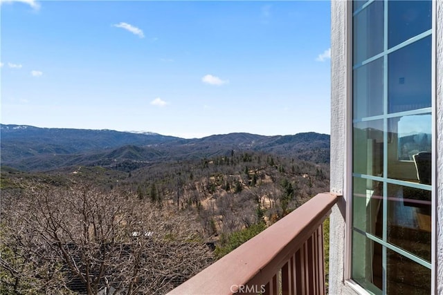 29083 Mammoth Dr, Lake Arrowhead, CA 92352 - view of mountain backdrop
