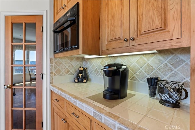 29083 Mammoth Dr, Lake Arrowhead, CA 92352 - kitchen with tile counters and decorative backsplash