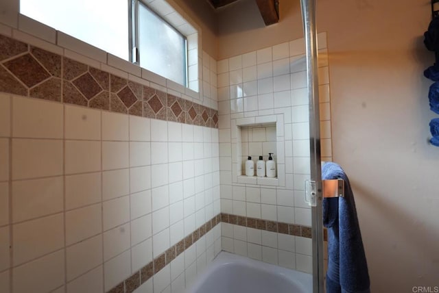 206 Cedar Ln, Sugarloaf, CA 92386 - full bath featuring shower / bath combination with glass door
