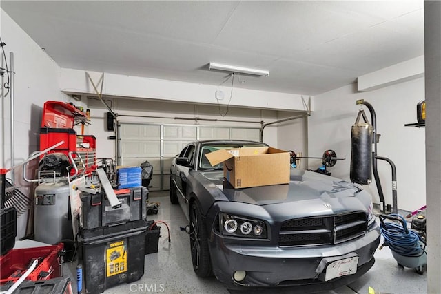 9153 Ravenswood Ave, Hesperia, CA 92344 - view of garage