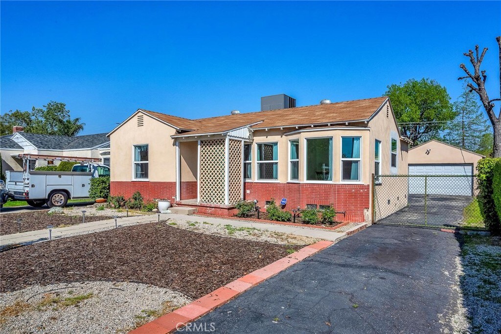 5818 Troost Ave, North Hollywood, CA 91601 - photo 1