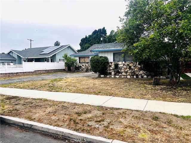 10579 Lev Ave, San Fernando, CA 91345 - photo 2