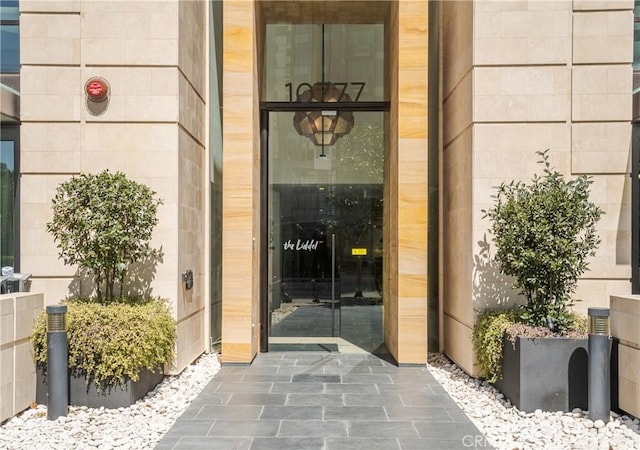 view of entrance to property