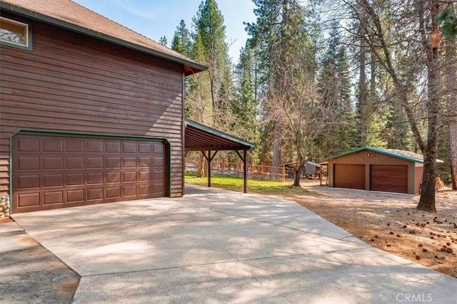 2605 Fryers Way, Mount Shasta, CA 96067 - view of side of property featuring an outdoor structure