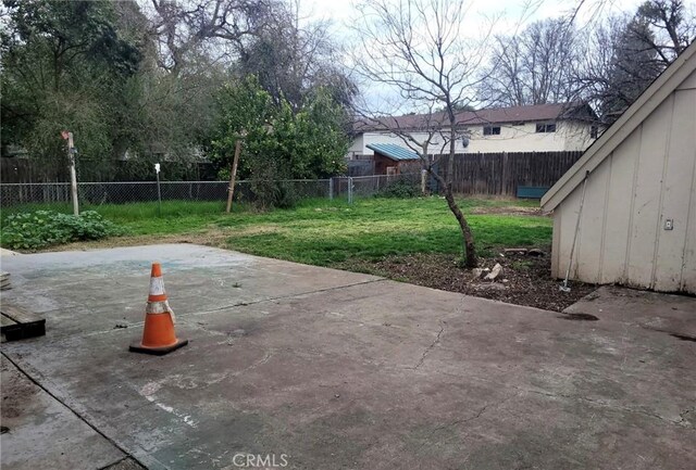 view of patio featuring a fenced backyard