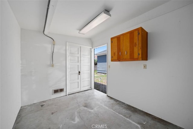 1811 Chorro St, San Luis Obispo, CA 93401 - interior space featuring visible vents