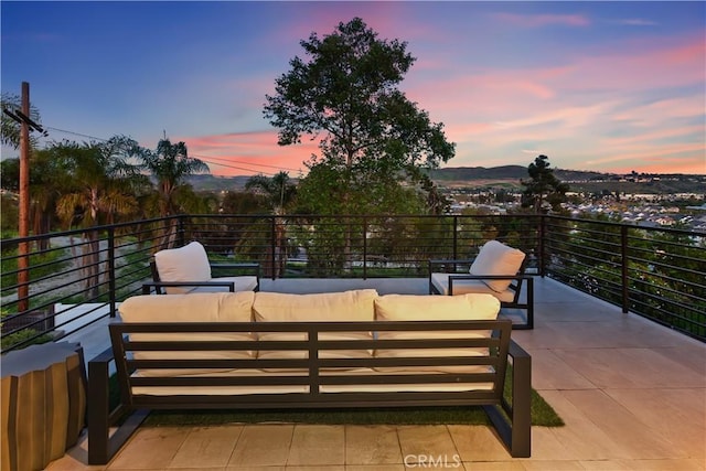 32152 Via Carlos, San Juan Capistrano, CA 92675 - patio / terrace featuring an outdoor living space