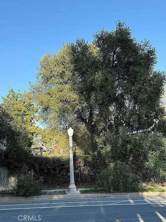 1143 Armada Dr, Pasadena, CA 91103