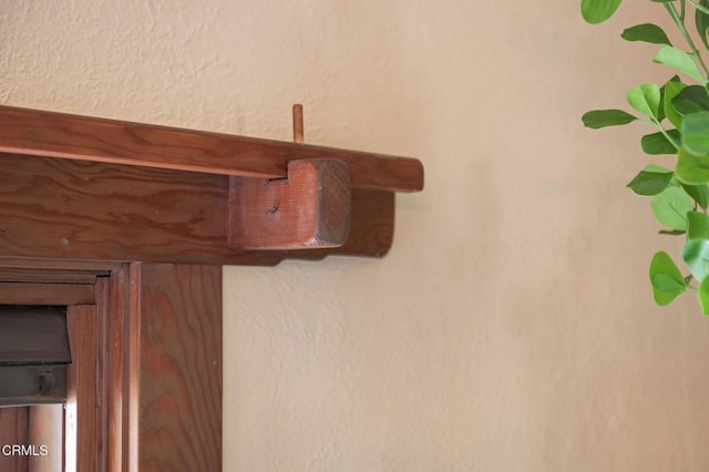 402 Lynn Dr, Ventura, CA 93003 - view of room details