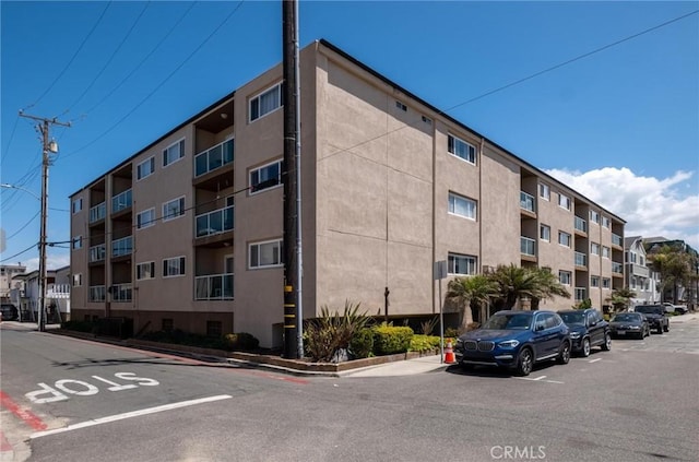 15 15th St Unit 6, Hermosa Beach, CA 90254 - view of apartment building / complex featuring uncovered parking