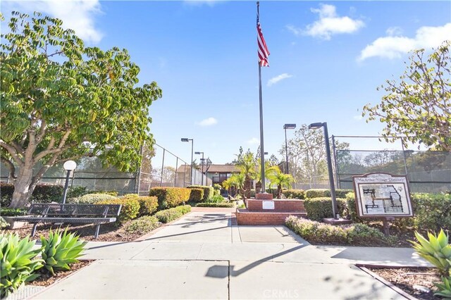 1000 W Macarthur Blvd Unit 106, Santa Ana, CA 92707 - view of property's community with fence