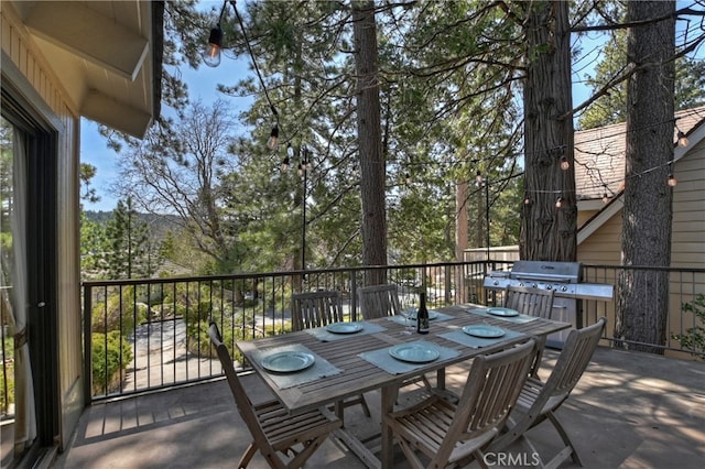 28018 Peninsula, Lake Arrowhead, CA 92352 - balcony with outdoor dining space and grilling area