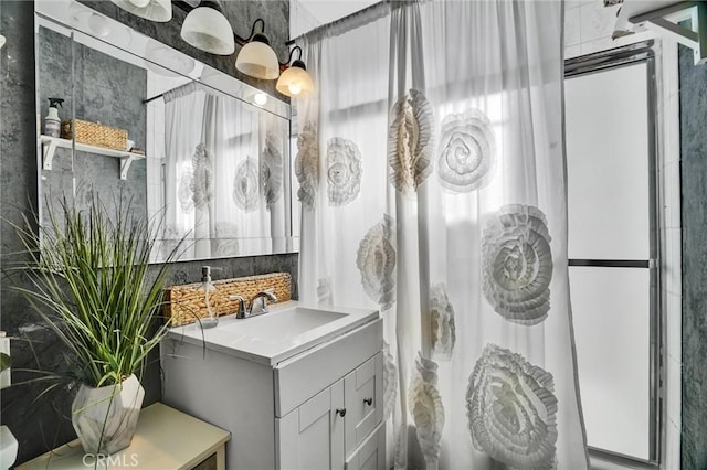 2807 W 129th, Gardena, CA 90248 - bathroom with an enclosed shower and vanity