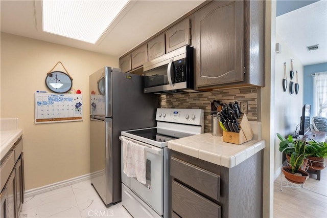 19251 Elm Dr, Apple Valley, CA 92308 - photo 9