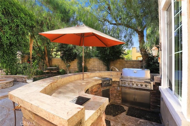 3973 Coast Oak Cir, Chino Hills, CA 91709 - view of patio / terrace featuring grilling area, a fenced backyard, and area for grilling