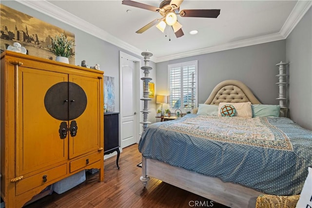 bedroom with dark wood-style flooring, recessed lighting, a ceiling fan, and crown molding