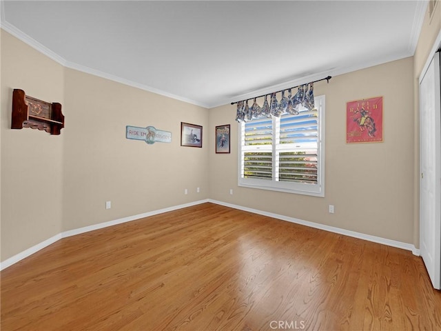 125 Heath Meadow Pl, Simi Valley, CA 93065 - spare room with light wood-style floors and crown molding