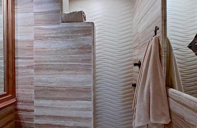 1034 Via Reata, Vista, CA 92081 - view of bathroom