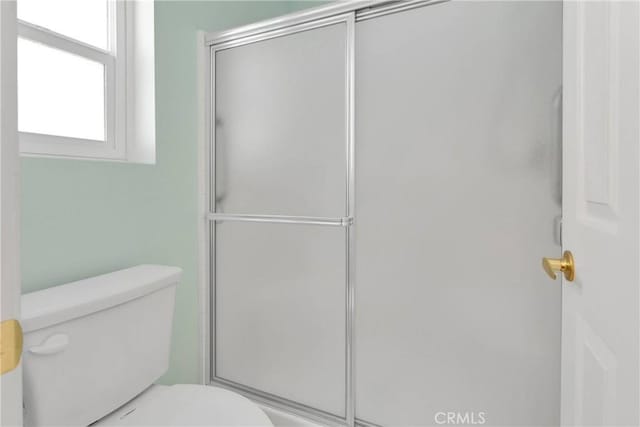 19071 Stoddard Way, Apple Valley, CA 92308 - full bath with toilet and a shower with shower door