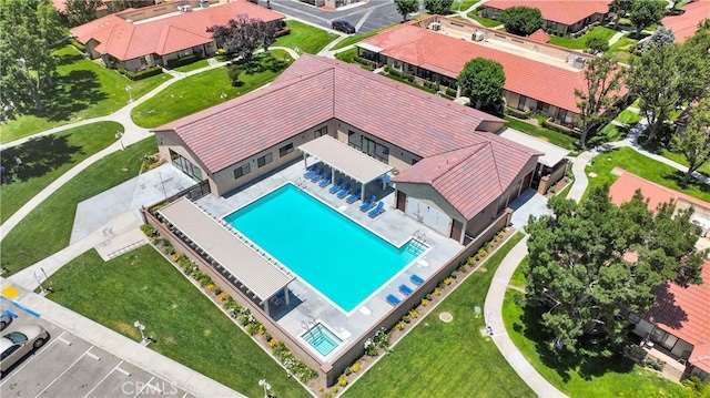 19071 Stoddard Way, Apple Valley, CA 92308 - view from above of property featuring a pool