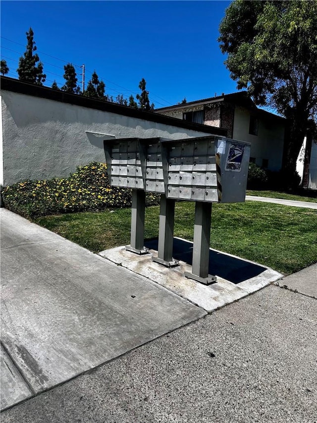 1616 Picadilly Way, Fullerton, CA 92833 - view of community featuring mail area and a lawn